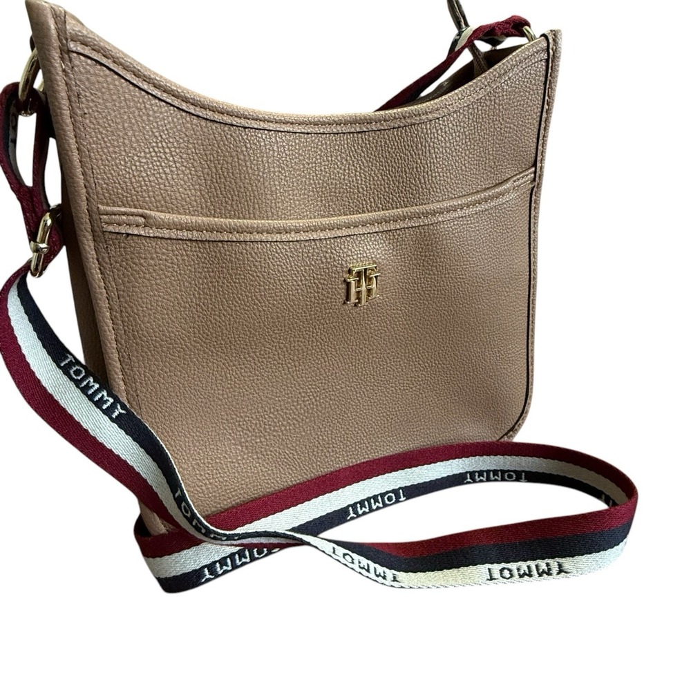 Tommy Hilfigure Sporty Preppy Crossbody Purse NWOT
